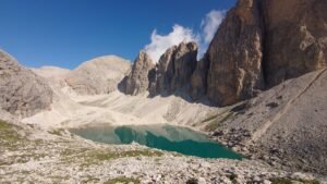 Antermoia Lake 